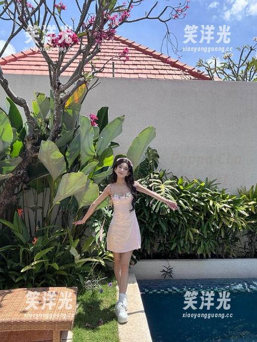 让我们共同祝福美好的世界：Poppa Chan的精美照片合集惠惠如影随形！.txt